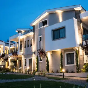 Costa Domus Blue Luxury ניקיטי